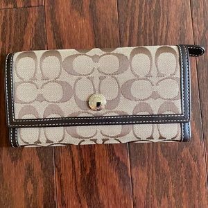 Coach wallet